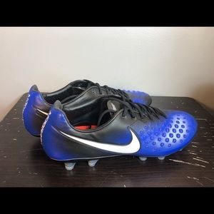 NIKE MAGISTA OPUS II FG SOCCER CLEATS  10.5 BLUE